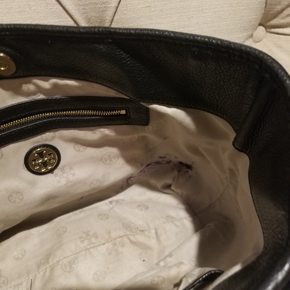 Tory Burch Amanda Convertible Crossbody Satchel - Picture 6 of 8